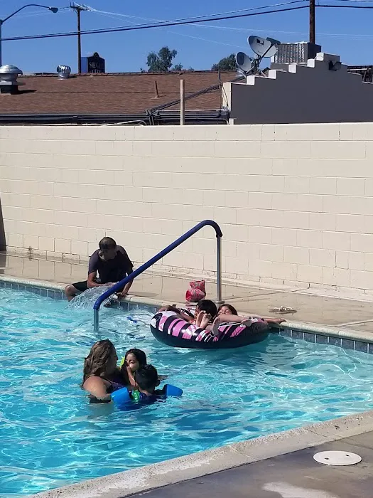 Miracle Mile Picture 9