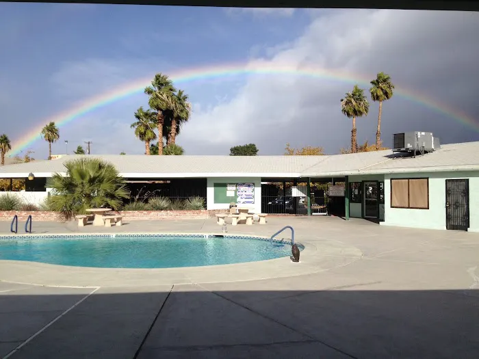 Palm Grove mobile park Picture 5