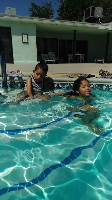 Palm Grove mobile park Picture 8