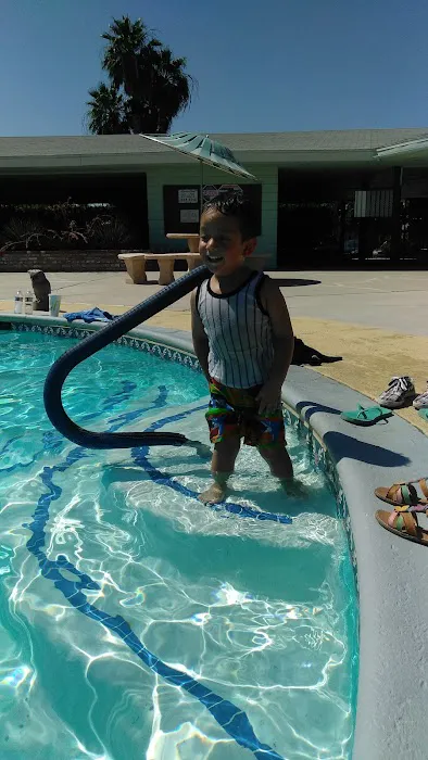 Palm Grove mobile park Picture 6