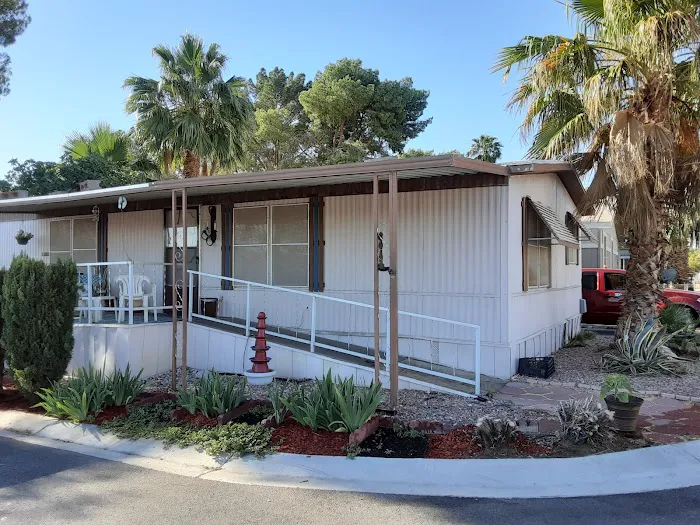 Rulon Earl Mobile Home Park Picture 3