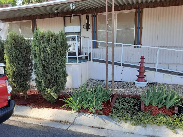 Rulon Earl Mobile Home Park Picture 4