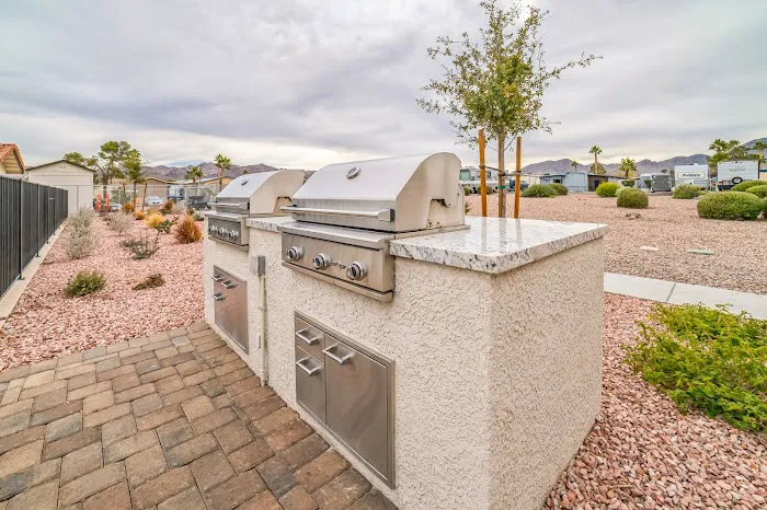 Canyon Heights, all-age manufactured homes community Picture 7