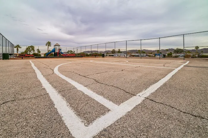 Canyon Heights, all-age manufactured homes community Picture 4