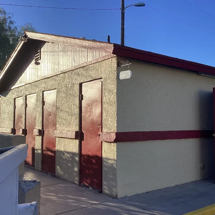 AAA Mobile Home Park Picture 6