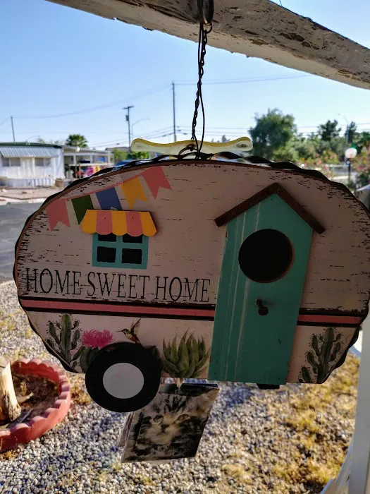 Desert Mobile Home Park Picture 4