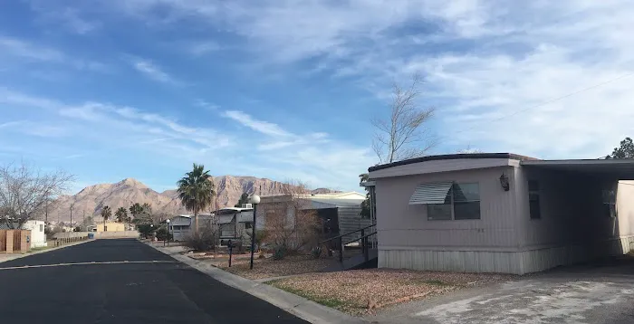 Desert Mobile Home Park Picture 8
