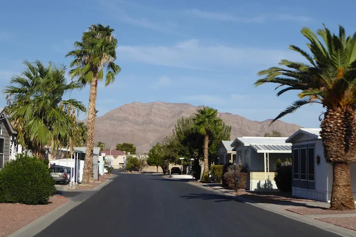 Three Crowns Manufactured Home Community Picture 5