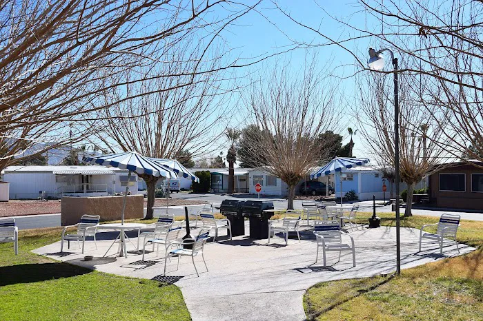 Three Crowns Manufactured Home Community Picture 8