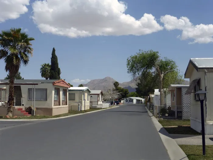 Sunrise Oaks Manufactured Home Community Picture 3