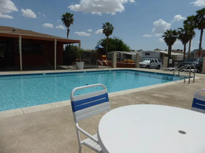 Sunrise Oaks Manufactured Home Community Picture 7