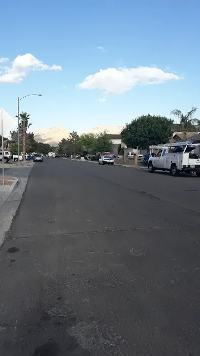 Las Palmas Mobile Home Park Picture 2