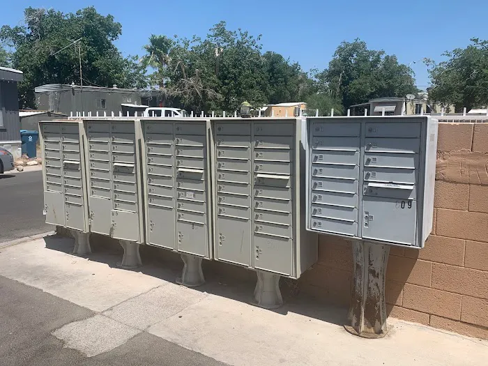 Walnut Family Mobile Home Park Picture 8