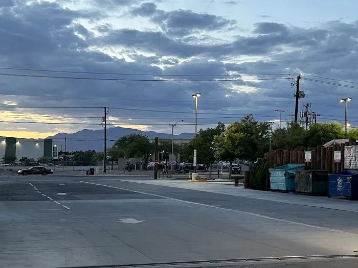 Hitchin' Post RV Park & Motel Picture 2