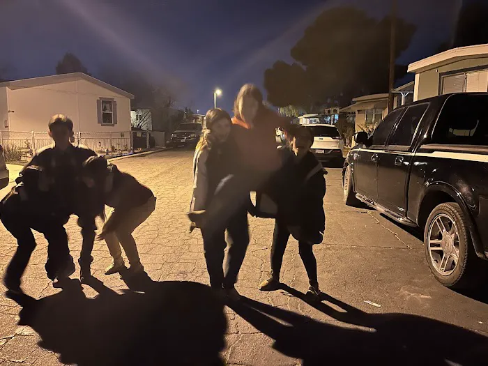 Desert Winds Mobile Home Park Picture 3