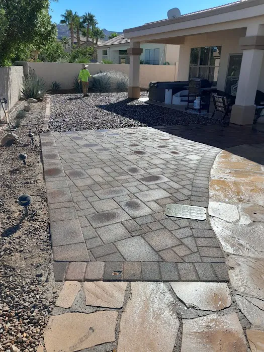 Desert Winds Mobile Home Park Picture 5