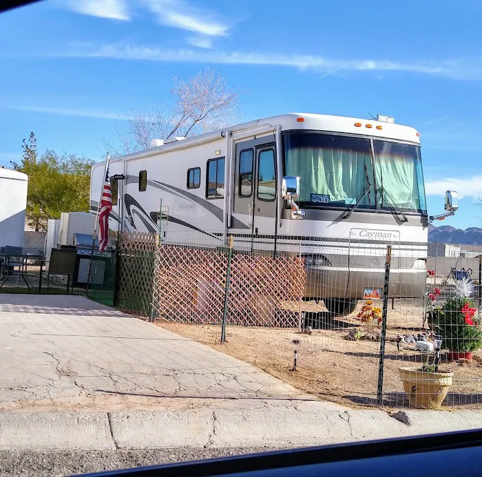 BlueBird Mobile Home Park Picture 7