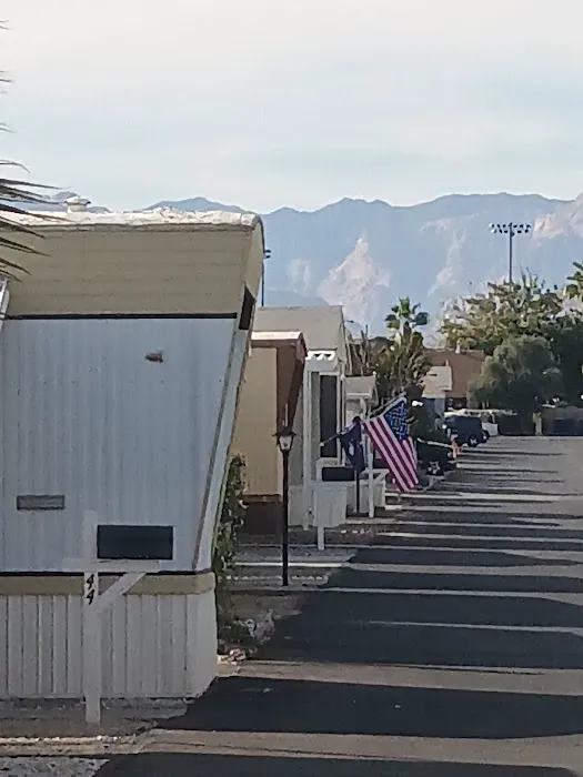 Capri Mobile Park Picture 2