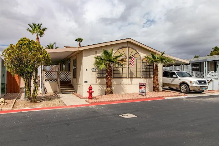 Flamingo West Picture 1