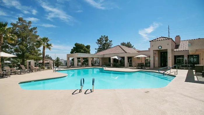 Flamingo West Picture 10