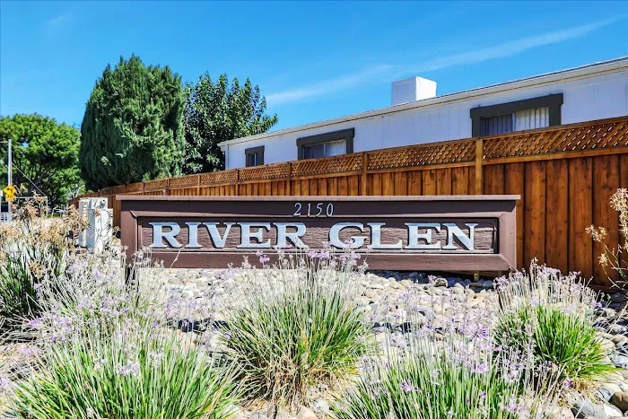 River Glen Community Picture 8