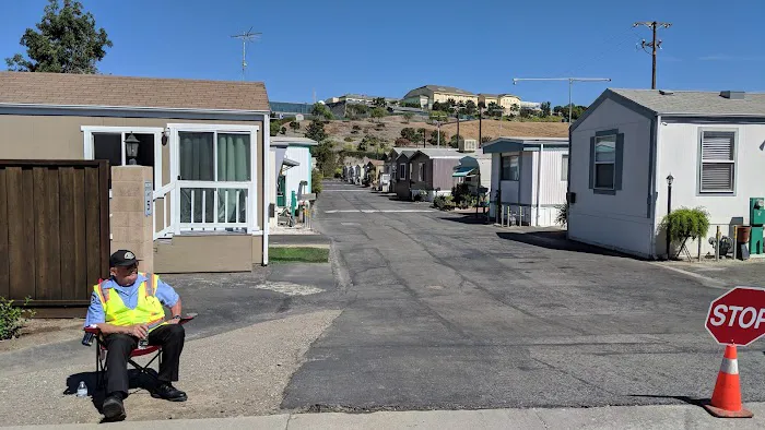 Walnut Mobile Home Park Picture 2