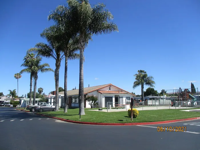 Coyote Creek Mobile Home Community Picture 2