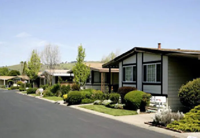 Spanish Cove Mobile Home Park Picture 5
