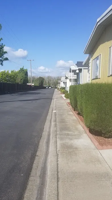 Riverbend Mobile Home Park Picture 4
