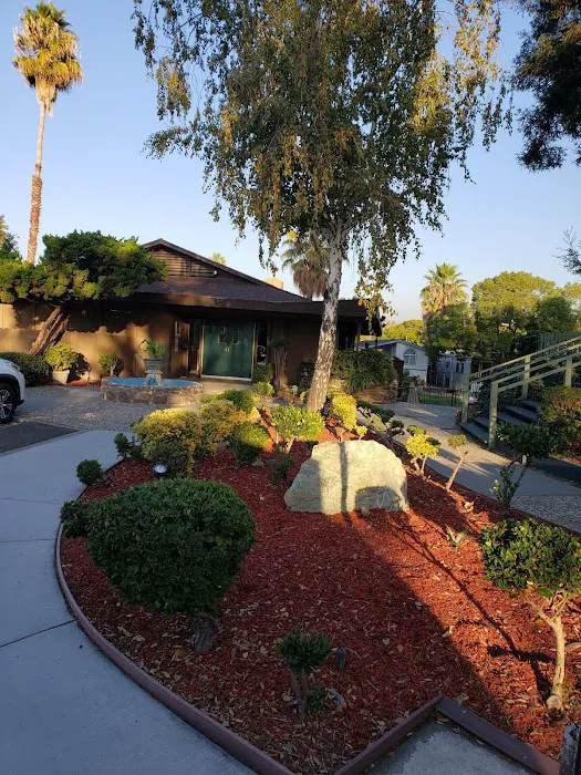 Golden Wheel Mobile Home Park Picture 2