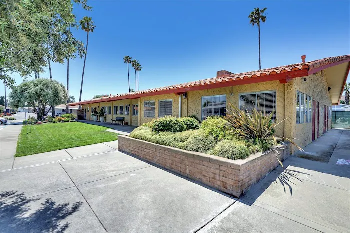 El Dorado Mobile Home Park Picture 3