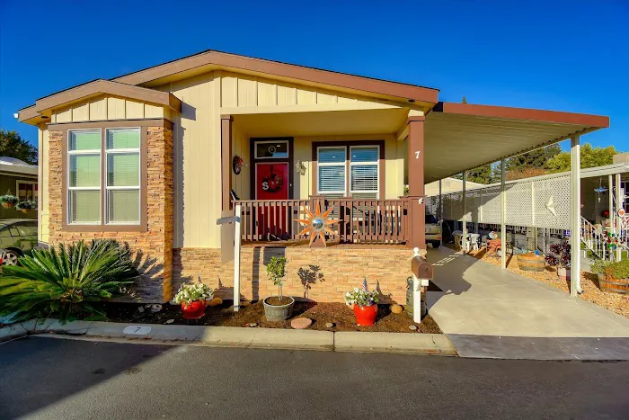Sunset Estates Mobile Home Park Picture 8