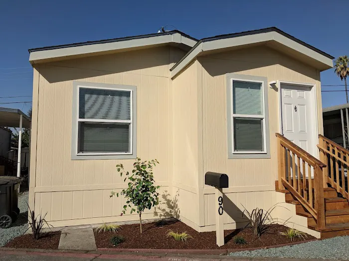 Moffett Mobilehome Park Picture 8