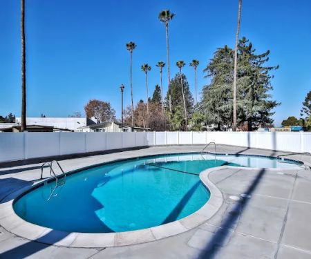 Sahara Mobile Village