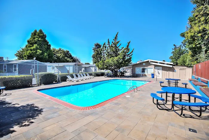 Palo Mobile Estates Picture 3