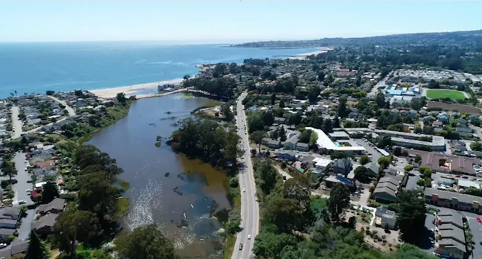 Beach RV Pleasure Point Picture 1