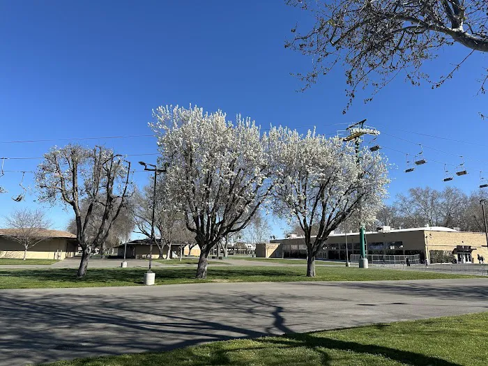 Alameda County Fairgrounds RV Park Picture 3