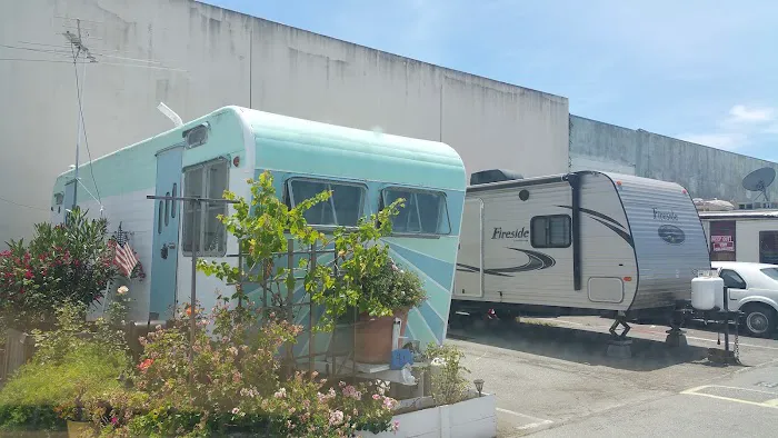 Sequoia Trailer Park Picture 3
