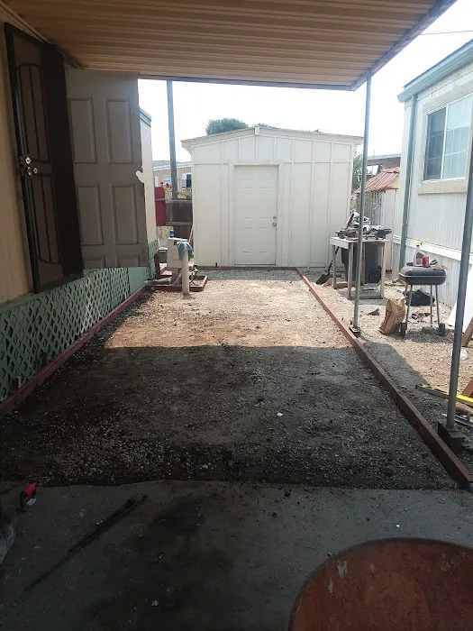 Rancho Salinas Mobile Park Picture 9