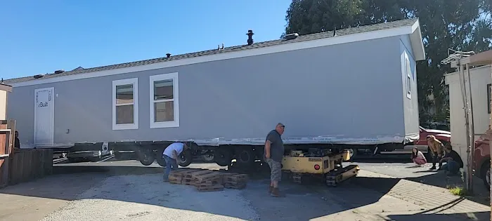 Lazy Wheel Mobile Home Park Picture 4