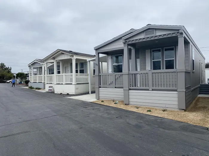 Seaside Mobile Estates Picture 2