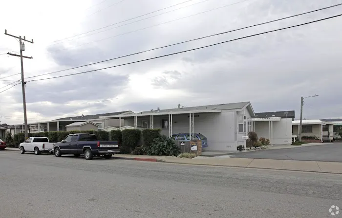Seaside Mobile Estates Picture 1