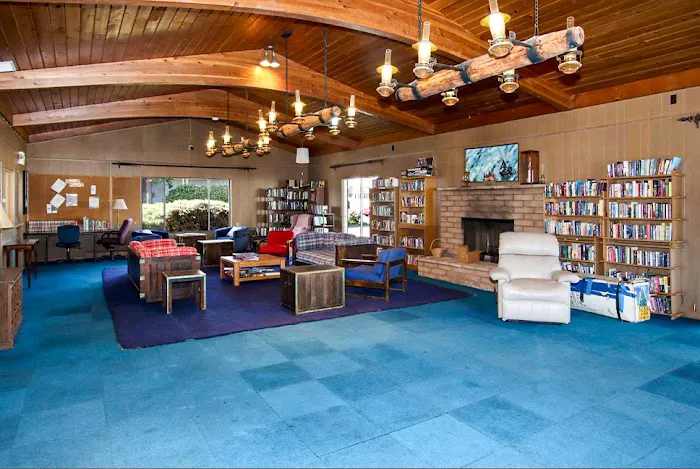 Yacht Harbor Mobile Home Park Picture 3
