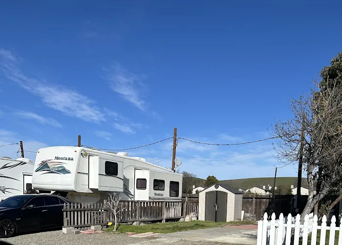 Hillview Trailer Court Picture 2