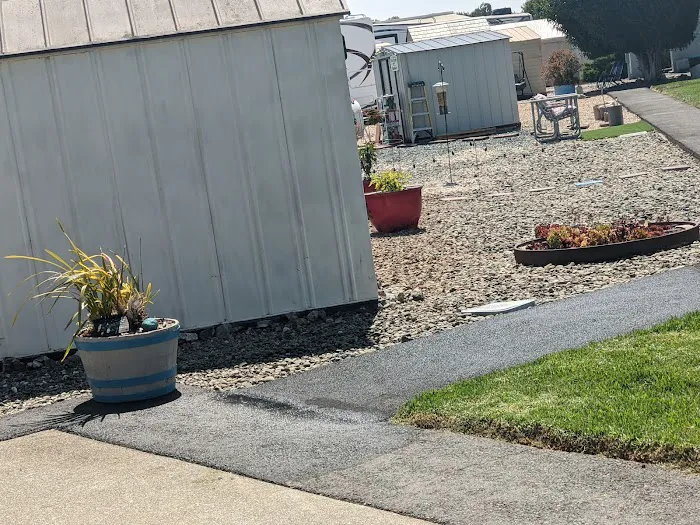 Sandev Mobile Home Park Picture 4