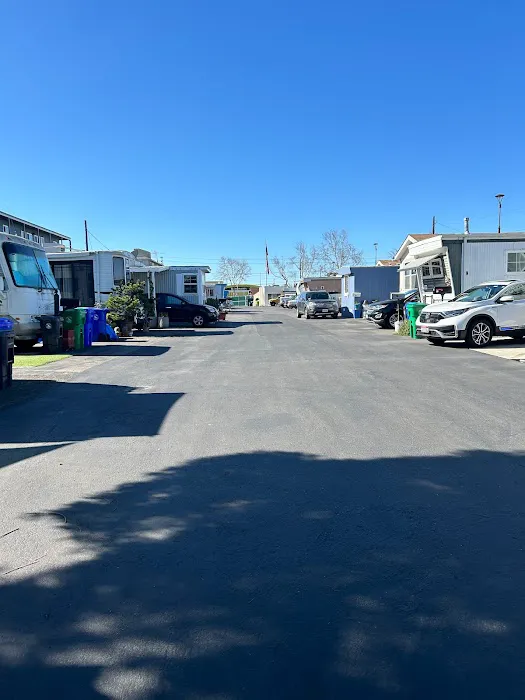 San Leandro Village MH & RV Park Picture 4