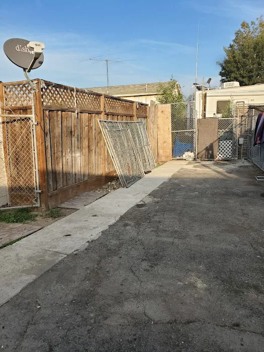 Crawford's Trailer Park Picture 3