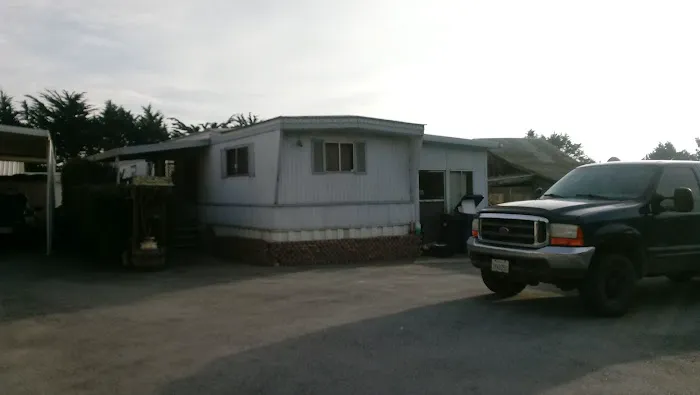 Hilltop Mobile Home Park Picture 9