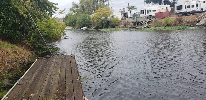 Islander Mobile Home Park Picture 1