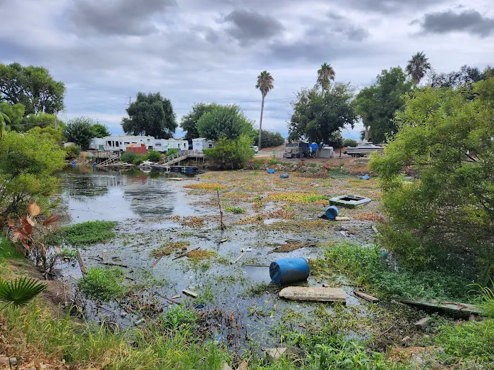 Islander Mobile Home Park Picture 6